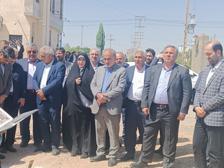 کلنگ زنی آغاز عملیات اجرایی فیبر نوری در شهرک صنعتی خیام 